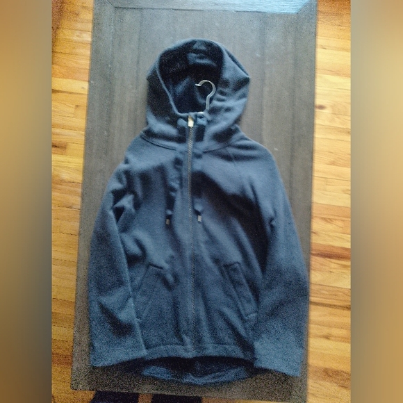 Lululemon size 2 Jacket - Picture 4 of 9